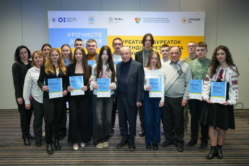 270 талановитих учнів і молодих дослідників отримали стипендії Президента України