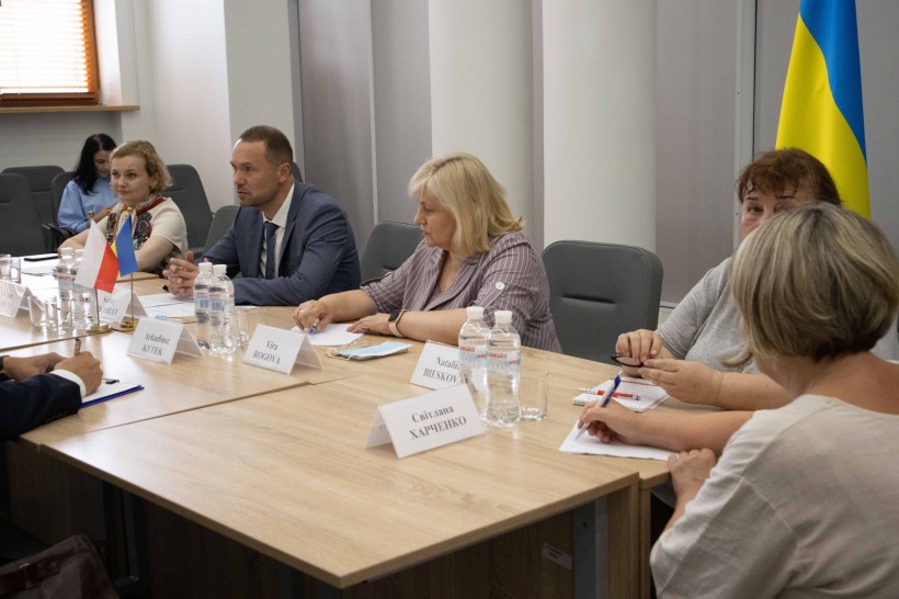 Польща є потужним партнером України, – Міністр освіти і науки Сергій Шкарлет провів зустріч із Послом Республіки Польща в Україні Бартошем Ціхоцькі
