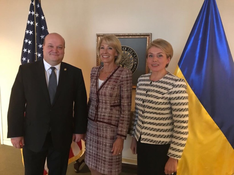 Україна та США співпрацюватимуть у сферах розвитку освітніх технологій та забезпечення якості вищої освіти, - Лілія Гриневич зустрілася з Міністром освіти США  Бетсі Девос