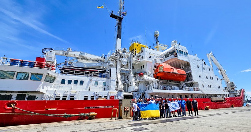 «Ноосфера» прибула в Кейптаун — закінчився її третій антарктичний сезон