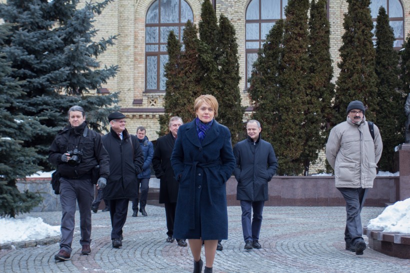 Я чекаю конкретних пропозицій від вчених, як вдосконалити систему фінансування науки, - Прем’єр-міністр Володимир Гройсман