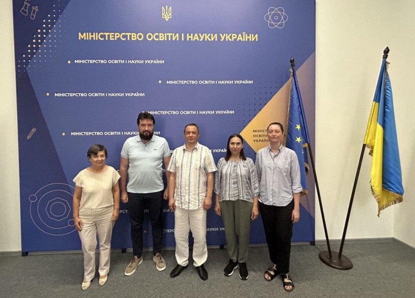 МОН розширює співпрацю з Програмою обміну майбутніх лідерів (FLEX)
