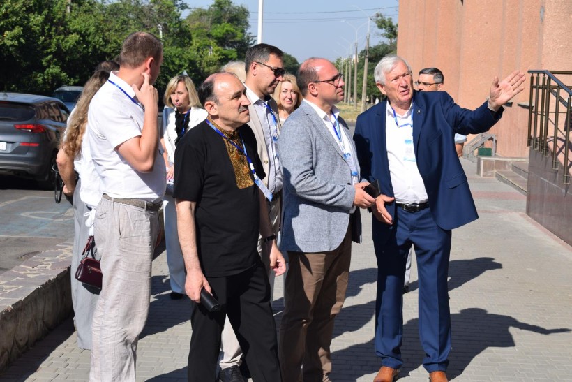 У Миколаєві обговорили розвиток науки, дослідницької інфраструктури та участь в ключових проєктах МОН