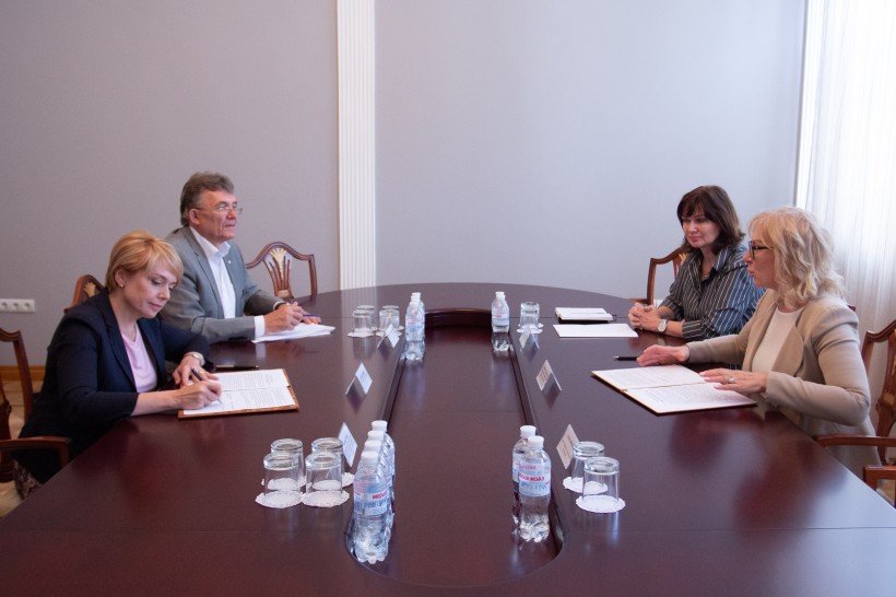МОН та Уповноважений ВРУ з прав людини співпрацюватимуть для захисту прав та свобод людини і громадянина в сфері освіти – підписано Меморандум