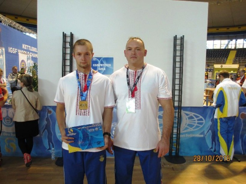 Студент з Тернопільщини виборов три медалі XXIV Чемпіонату Світу з гирьового спорту