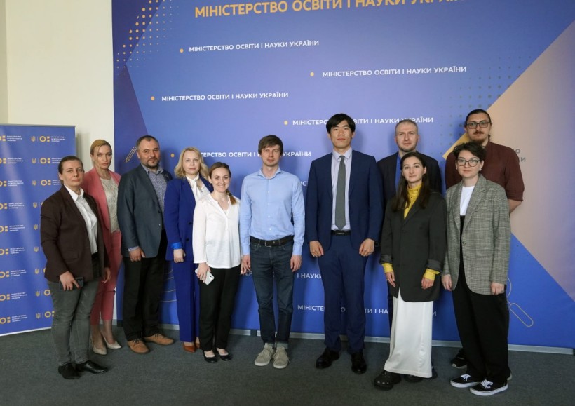 Відбулася робоча зустріч Дмитра Завгороднього, заступника міністра освіти і науки України з питань цифрового розвитку, цифрових трансформацій і цифровізації, та команди організаторів проєкту «WiFi в укриттях»
