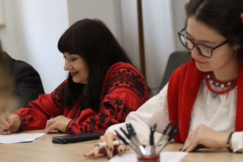 Команда МОН долучилася до Всеукраїнського радіодиктанту національної єдності