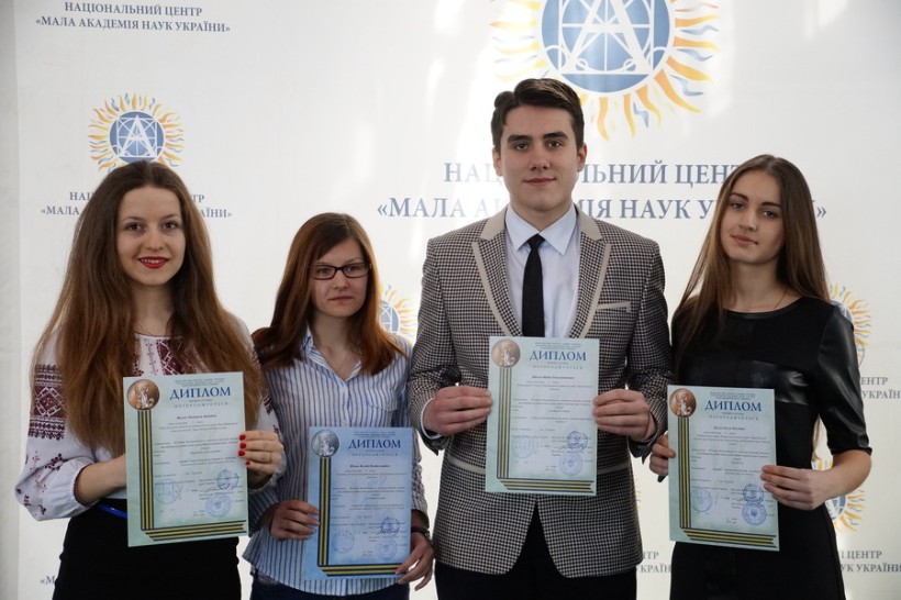 Учні МАН з Чернігівщини здобули призові місця у конкурсі науково-дослідницьких робіт