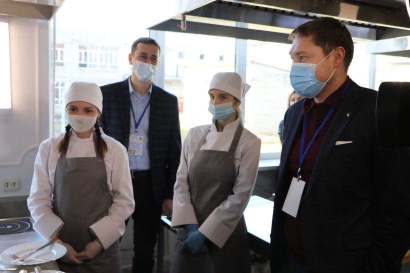На Львівщині запрацював навчально-практичний центр для кухарів та кондитерів