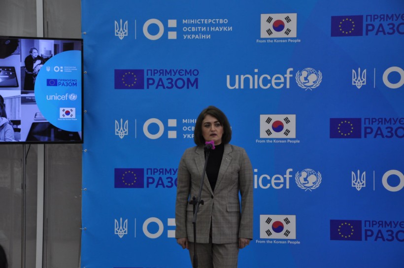 With the support of the EU and the Republic of Korea, UNICEF Granted 10,000 tablets and laptops to Ukrainian schoolchildren