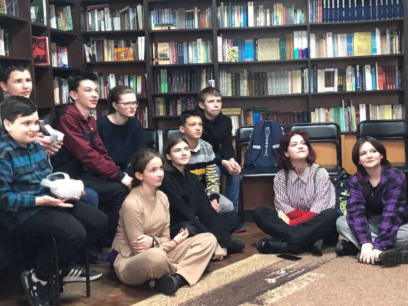 Українські учні тестують навчання за допомогою віртуальної та доповненої реальностей