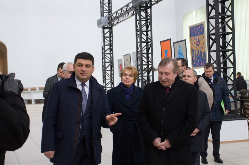 Я чекаю конкретних пропозицій від вчених, як вдосконалити систему фінансування науки, - Прем’єр-міністр Володимир Гройсман