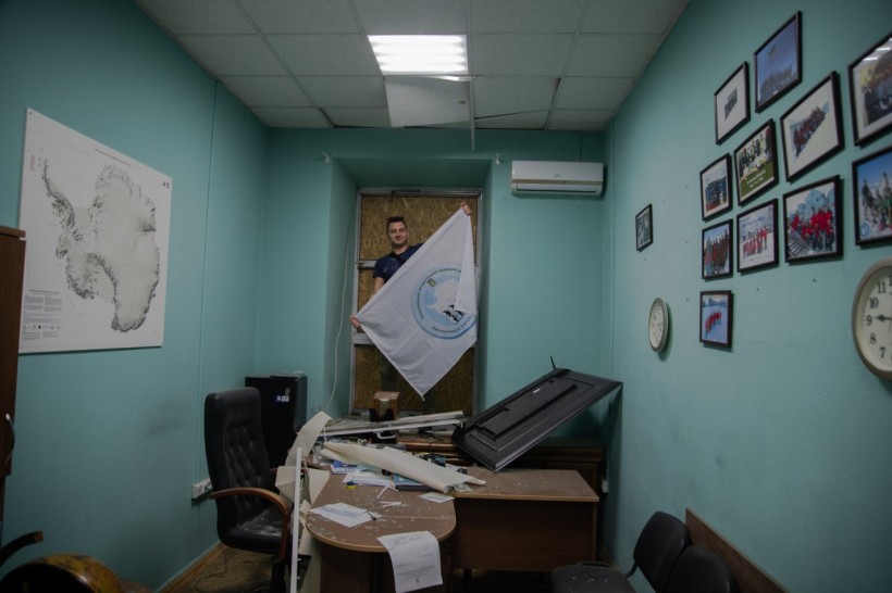 Від масованих ракетних ударів рф постраждав офіс Національного антарктичного наукового центру