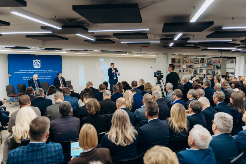 Розвиток вищої освіти, автономія університетів і нові механізми співпраці: про що говорили на зустрічі з ректорами ЗВО