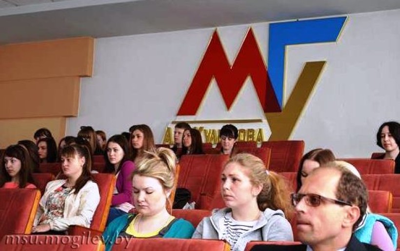 Предмет дискусій - проблеми освіти