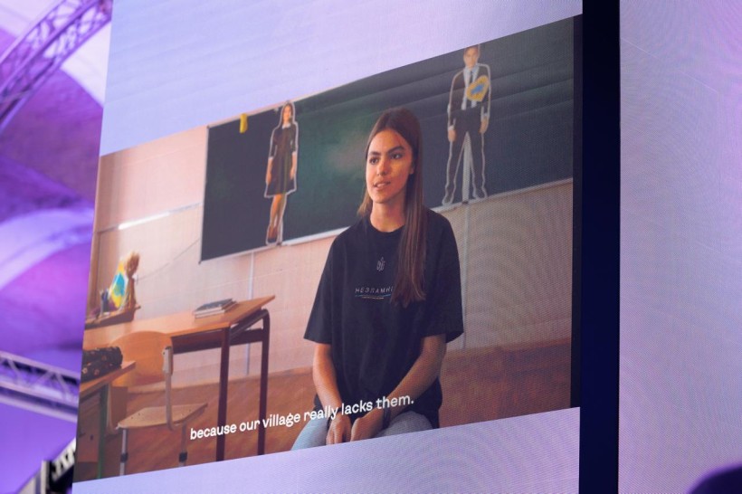 Ukraine Invites the World to Teach the Peace Lesson “Snapshots from Ukraine: Untold Stories of Teenagers”