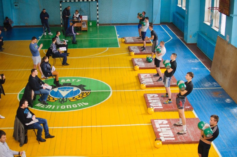 У ТДАТУ відбулись Всеукраїнські змагання з гирьового спорту серед студентів-аграріїв