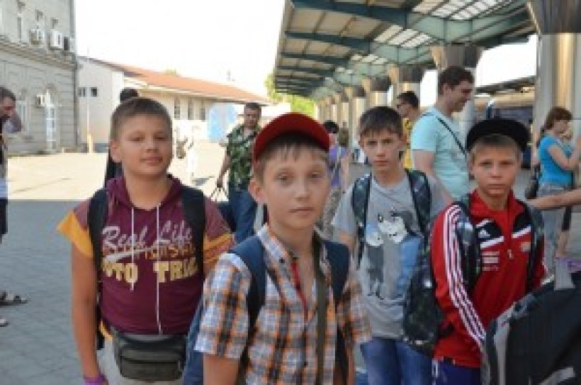 На Дніпропетровщину повернулися діти переселенців та учасників АТО, які відпочивали в Хорватії