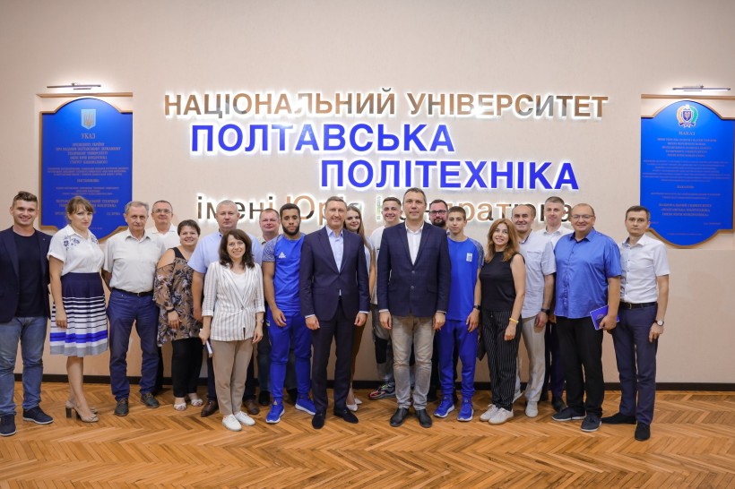 Держсекретар МОН оглянув укриття закладів освіти Полтавської області