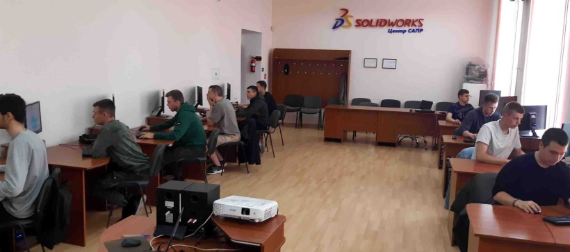 У Хмельницькому національному університеті 50 здобувачів освіти отримали 64 міжнародні сертифікати SOLIDWORKS з моделювання та інженерного аналізу