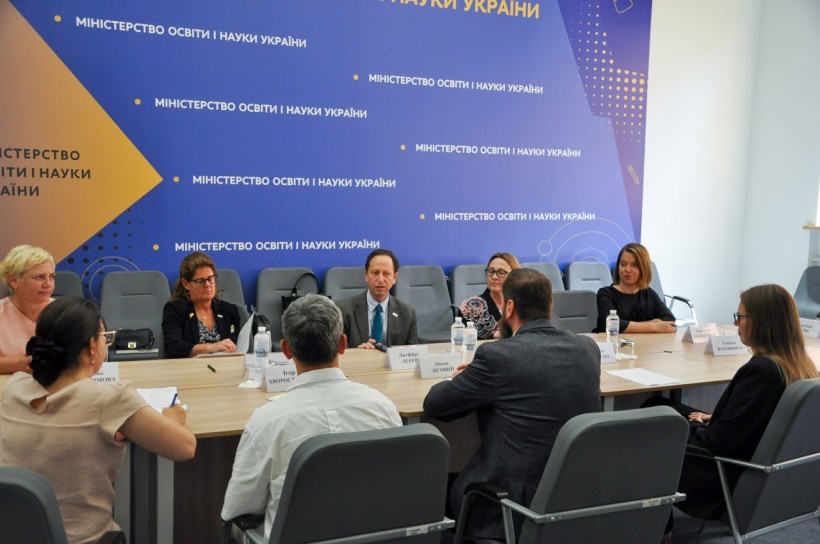 МОН підписало меморандум у межах Всеукраїнської програми ментального здоров'я «Ти як?»