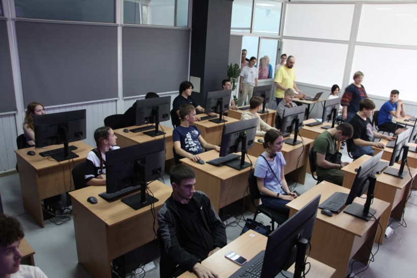 Всеукраїнська літня школа інформаційних технологій за напрямом «Кібербезпека» МАН України пройшла у Київський авіаційному інституті