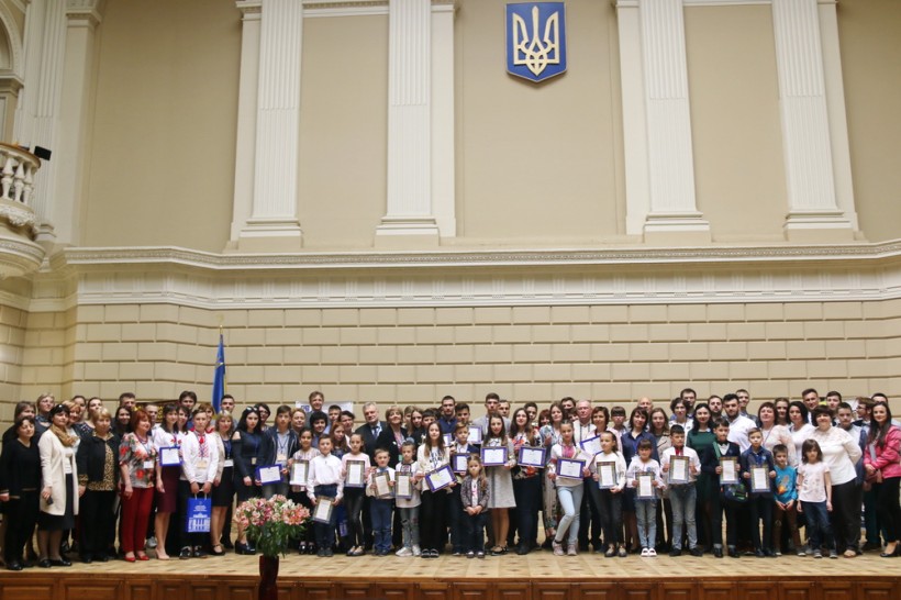 В ЛНУ завершився конкурс з кристалохімії, учасниками якого стали понад 3,5 тисячі школярів