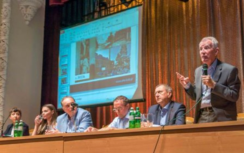 Студенти ДНУ зможуть дистанційно навчатися у Польщі