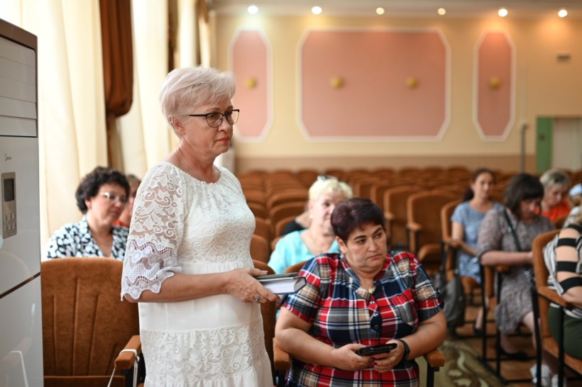 Віра Рогова оглянула черкаські заклади освіти та укриття