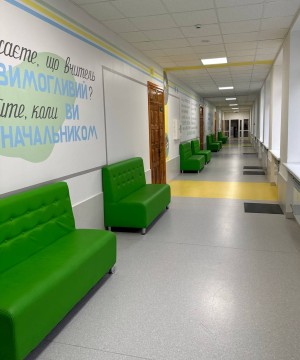 Учителям столичних шкіл передано 2 тис. хромбуків