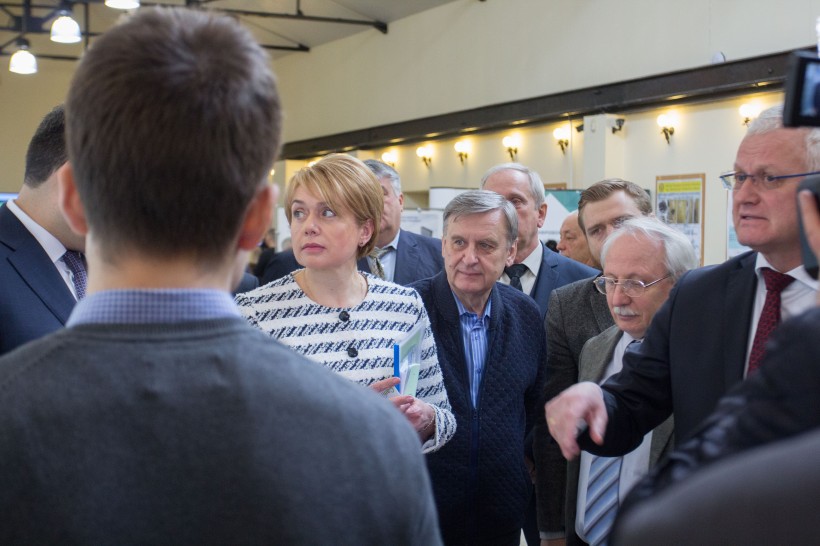 Я чекаю конкретних пропозицій від вчених, як вдосконалити систему фінансування науки, - Прем’єр-міністр Володимир Гройсман