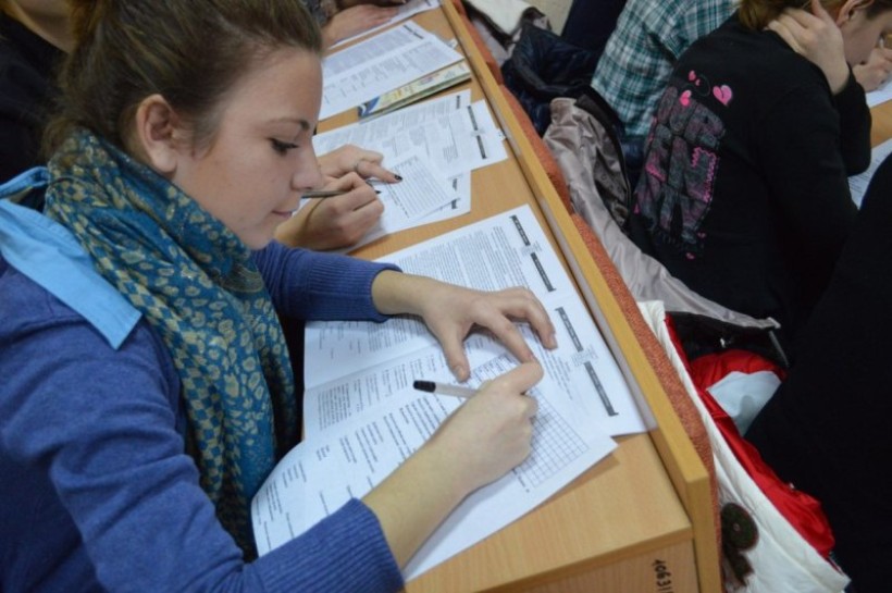 Випускники шкіл Житомирщини пройшли тренувальне тестування з української мови та літератури у ЖДУ ім. Івана Франка