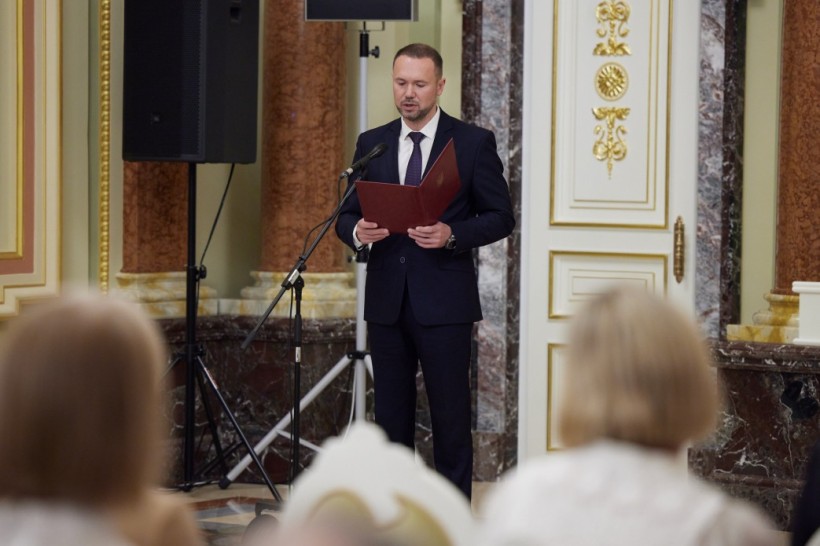 Президент України зустрівся з освітянами та переможцями міжнародних олімпіад