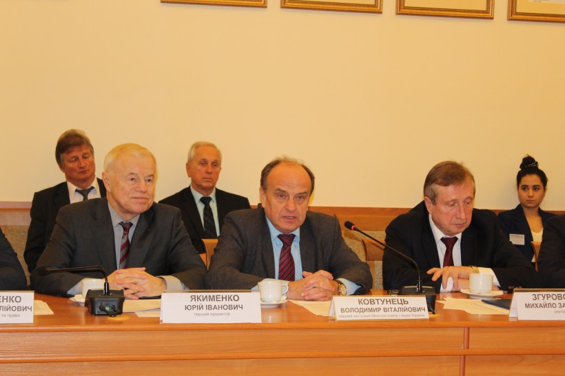 МОН готує законодавчу базу для дуальної освіти, але вже зараз КПІ та Укроборонпром показують приклад такої співпраці - перший заступник Міністра Володимир Ковтунець