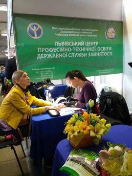 Кондитерське мистецтво, дизайн одягу та монтаж інсталяцій: у Львові провели форум професійної освіти, де всі охочі могли дізнатися про популярні професії