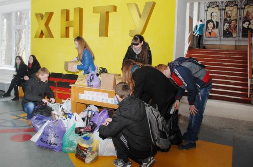Волонтери Херсонського національного технічного університету провели благодійну акцію на підтримку вимушених переселенців та учасників  АТО