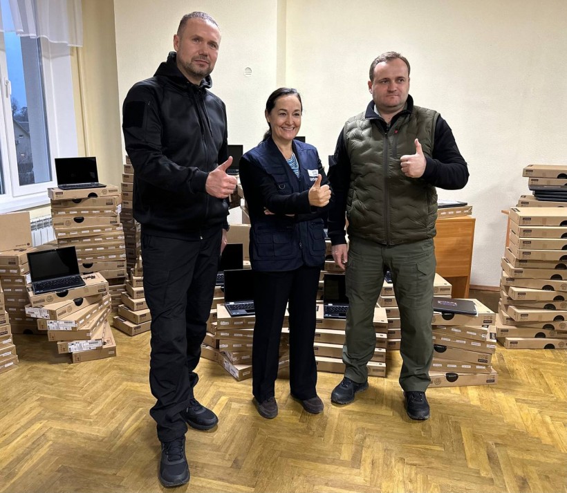Цифрові девайси для освіти: понад 39 тис. ноутбуків передано в області за підтримки Google та ЮНЕСКО