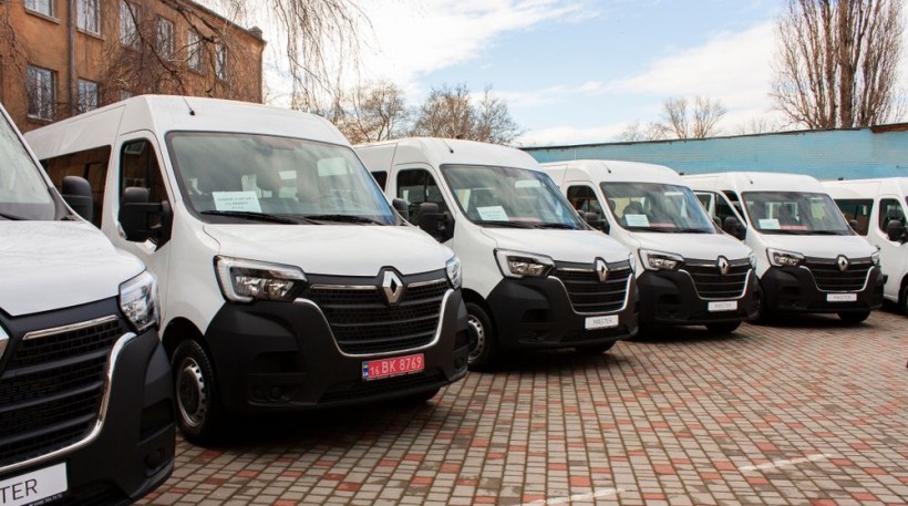 Інклюзивно-ресурсні центри Одеської області отримали спеціалізовані автомобілі