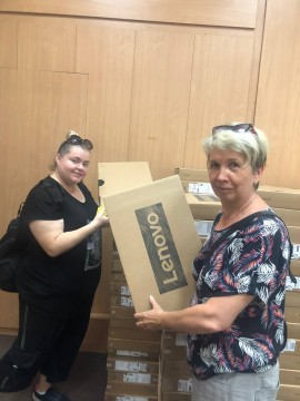 Учителі Луганщини отримали майже 700 ноутбуків від ЮНІСЕФ