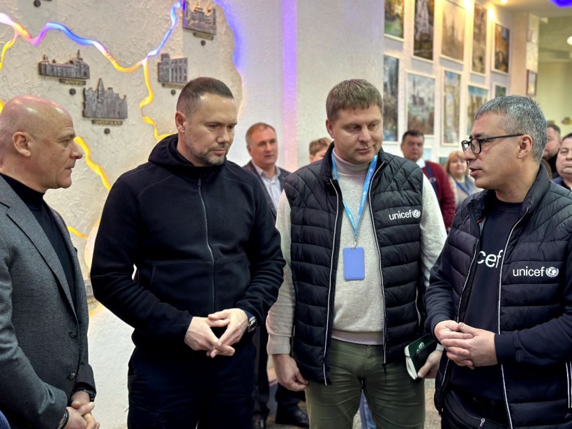 Понад 6 тис. ноутбуків та спортивне спорядження передано до закладів освіти Одещини