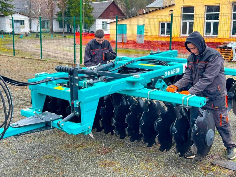 Six More Vocational Schools Across Ukraine Receive Modern Agricultural Equipment Thanks to JICA Support