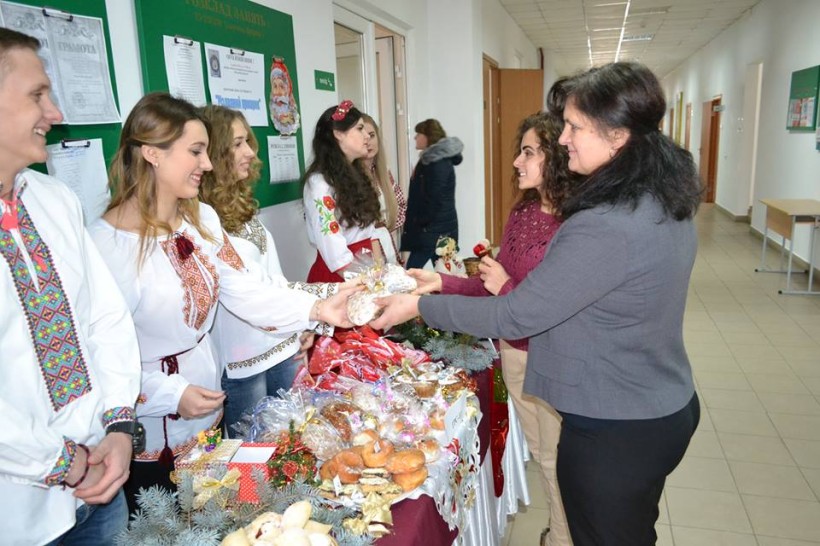 У Прикарпатському національному університеті провели благодійний «Різдвяний ярмарок»