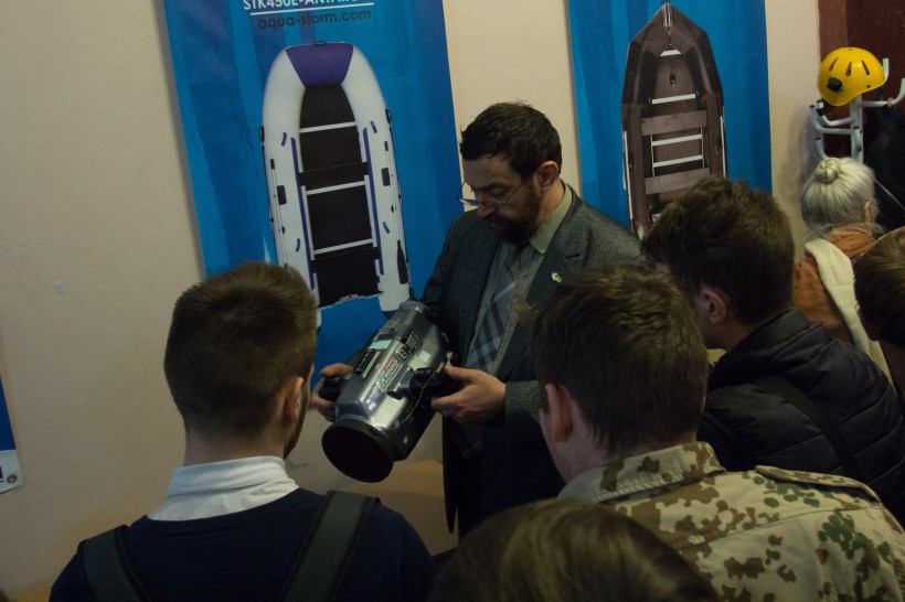 Нототенії, морські слоненятка та гігантські зірки – в Києві відкрилася виставка підводного фотографа, полярника Андрія Утєвського