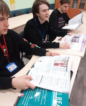 Майже 200 профтехів отримали понад 33 тис. підручників з англійської мови