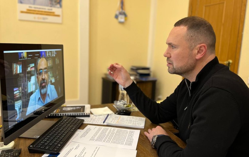 Сергій Шкарлет: триває робота щодо забезпечення девайсами освітян і здобувачів для організації освітнього процесу