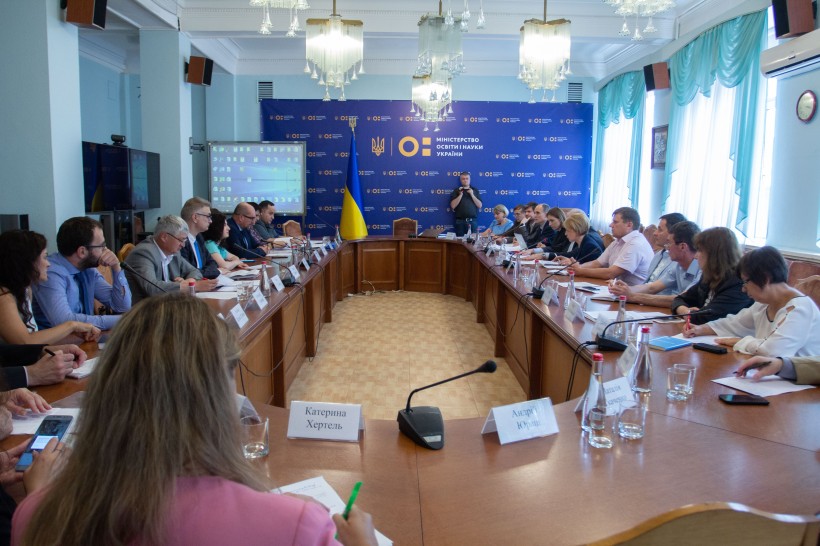 МОН та угорська громада продовжать консультації щодо імплементації мовної статті Закону «Про освіту»
