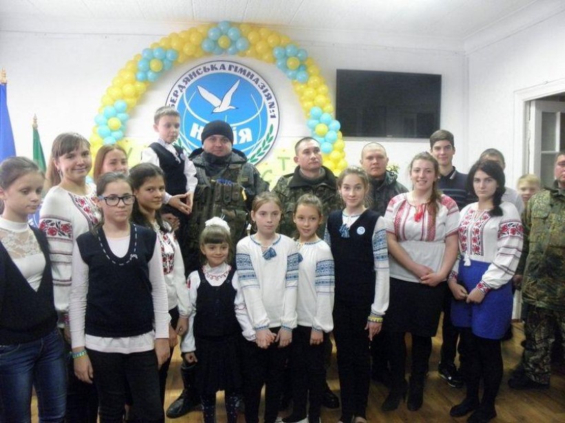 Проведення обласної благодійної патріотичної акції «Ліки замість квітів»