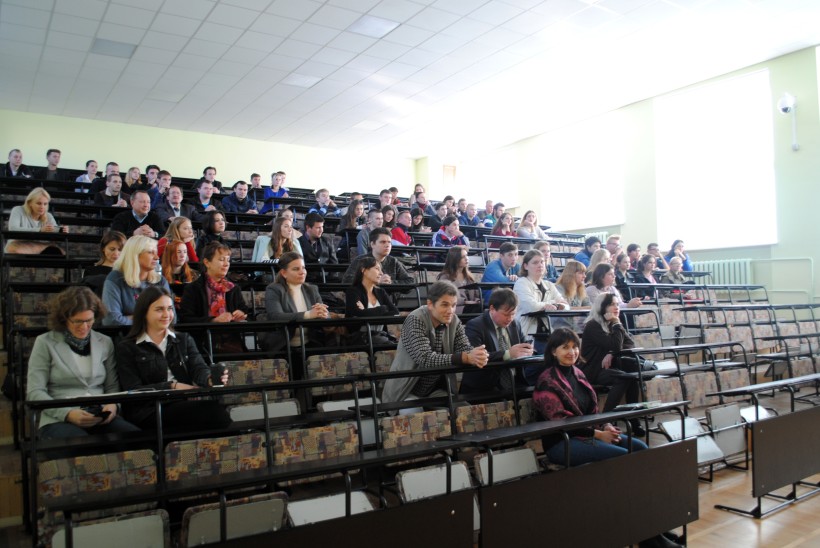 Поліпшення екологічного стану Дніпра, зменшення витрат на добрива та очищення води: в КрНУ підбили підсумки українсько-австрійського проекту