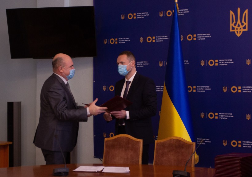 Сергій Шкарлет вручив нагороди лауреатам Премії Кабінету Міністрів України за розроблення і впровадження інноваційних технологій
