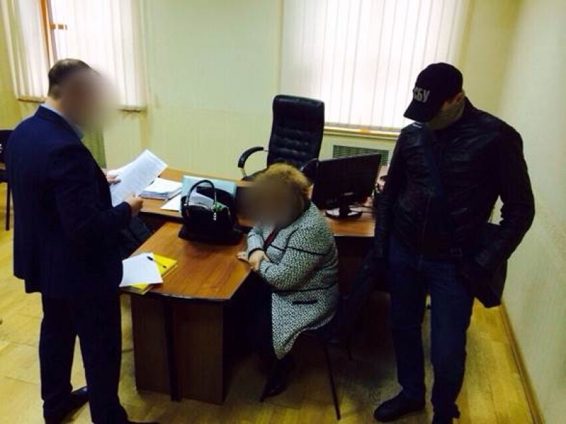 За зверненням МОН затримано ректора під час спроби дати хабар